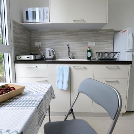 Olga Beach Apartment 28 Haifa Eksteriør billede