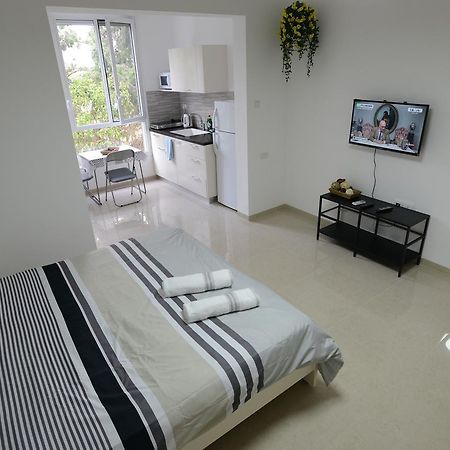 Olga Beach Apartment 28 Haifa Eksteriør billede