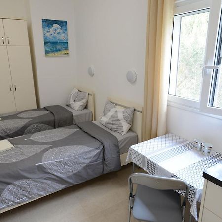 Olga Beach Apartment 28 Haifa Eksteriør billede
