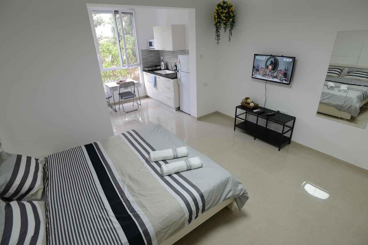 Olga Beach Apartment 28 Haifa Eksteriør billede