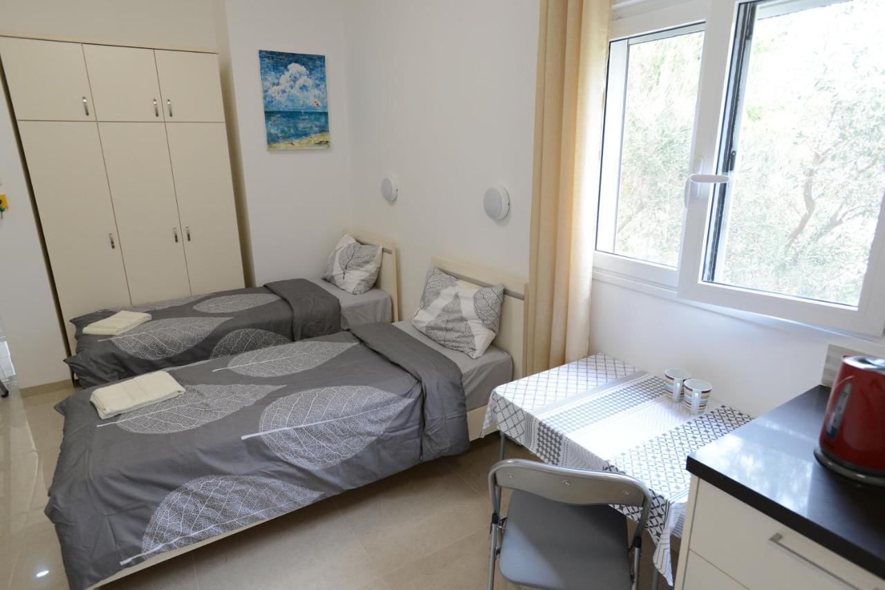 Olga Beach Apartment 28 Haifa Eksteriør billede